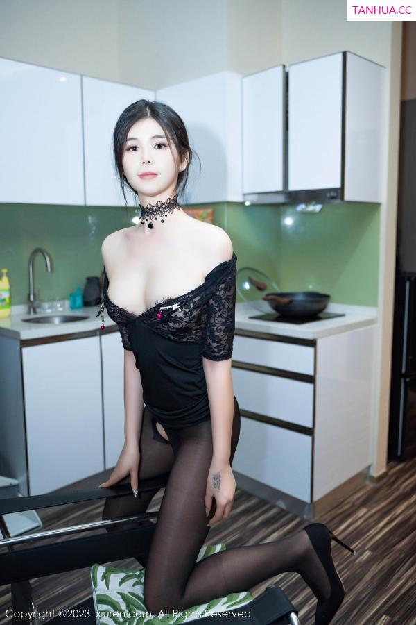   [XiuRen]高清写真图 2023.07.19 No.7098 雪糕CiCi 蕾丝短裙第38张图片